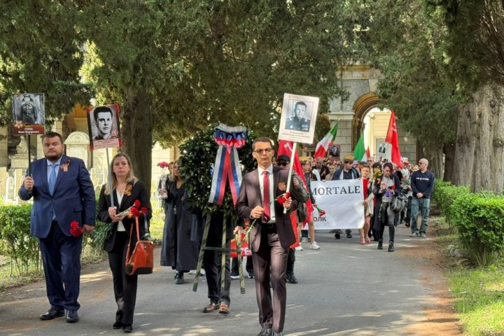 Genova, reggimento immortale 9 maggio - Fyodor Poletaev Genoa May 9